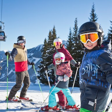Familienzeit im Skicircus | © saalbach.com, Mirja Geh
