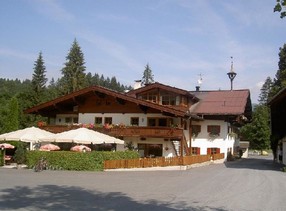 Gasthof Eiserne Hand im Sommer