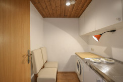 Abstellraum mit Waschmaschine