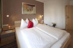 größeres Schlafzimmer Top 1-3