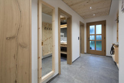 Diele mit Eingangstüre