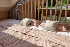 Schlafgalerie mit großem Dachfenster zum Öffnen