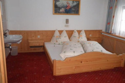 Doppelzimmer mit Zusatzbett