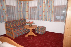 Doppelzimmer mit Zusatzbett (1)