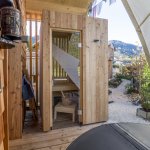 Photo of Holiday home, shower and bath, toilet, facing the mountains
