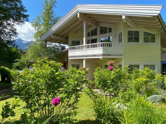 Apartmenthaus Buchensteinblick Im Sommer