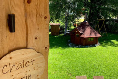 Holztafel_Chalet