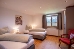 Egger_Stall_Baerfeld_2a_Fieberbrunn_Schlafzimmer_1