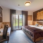 Photo of Double room with extra bed, shower, toilet