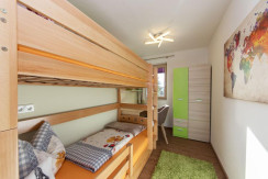 2. Schlafzimmer mit Stockbetten