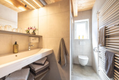 Appartement_Feriendorf_Wallenburg_Badezimmer