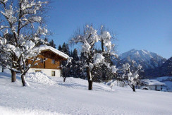 Ansicht Waschhäusl mit Wildseeloder im Hintergrund