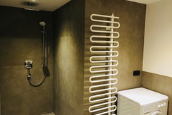 Bad Groß mit Waschmaschine