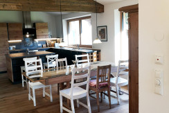 Küche und Esszimmer