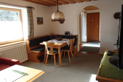 Wohnzimmer mit Ausziehcouch