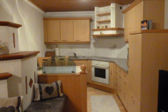 Küche mit gemütlicher Essecke