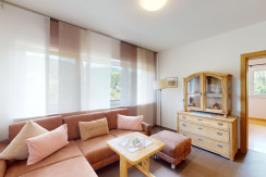 Ferienwohnung-Hinterholzer Schafberg WohnzimmerTir