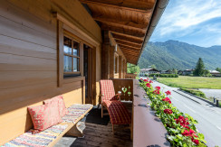 Balkon mit Bergblick