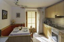 App III Küche mit Esstisch