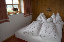 Schlafzimmer-1