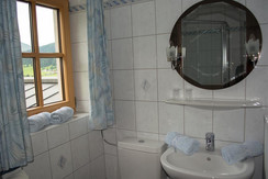 Blick ins Badezimmer