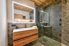 Badezimmer mit Dusche Ferienwohnung Wilder Kaiser