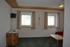 Zimmer 1 - großzügiger Aufenthaltsraum