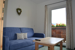 Zimmer 3 - Aufenthaltsraum mit zwei Zusatzbetten 