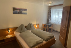 DCADD96A-53FC-4690-AF4A-B4565CAE6B73