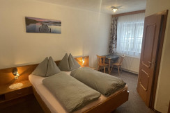 A75668B0-6EC8-4504-AA14-780CE742F5B4