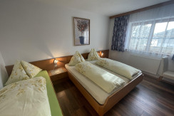 069F0301-4CB5-4BFC-BFA6-98C249172453