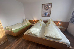 3D998691-E007-4210-A148-6A718821E455