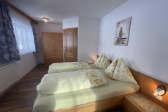 3C774902-9DBA-4662-AA12-891940D44735