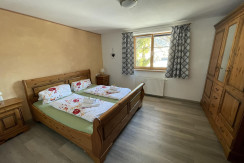 Gästehaus-Katharina_Barbara_Schlafzimmer2023 (2)