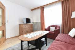 Living room/bedroom on the ground floor