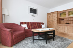 Living room/bedroom on the ground floor