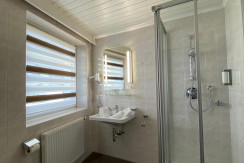 Familienzimmer mit Gartenblick