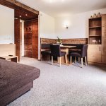 Photo of Doppelzimmer mit 2 Zusatzbetten, shower, toilet