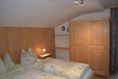 Schlafzimmer 2 mit Kasten