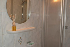 Waschbecken in der Etagendusche