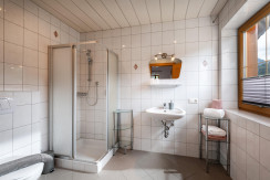 Ferienwohnung_Mader_Schneiderweg_1_Waidring_Badezi