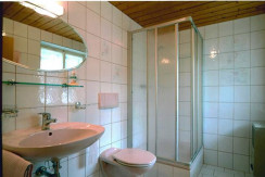 Blick ins Badezimmer