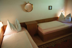 2. Schlafzimmer