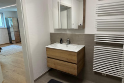 Bad im Souterrain-Apartment (im Untergesc