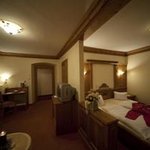 Bild von Doppelzimmer mit 1 Zustellbett & Dusche/WC