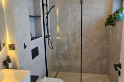 Ap.1 Erdgeschoss Badezimmer