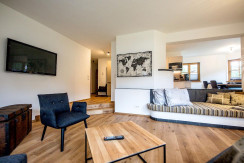 Wohnzimmer mit Blick in den Essbereich