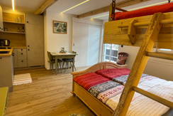 650DECC2-601E-489D-9EF2-70FDF8563F5B