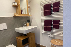 646753A3-DD93-459A-B81B-40851B0E003F