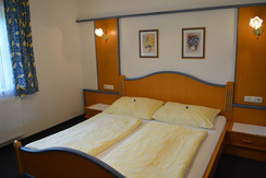 Schlafzimmer 3